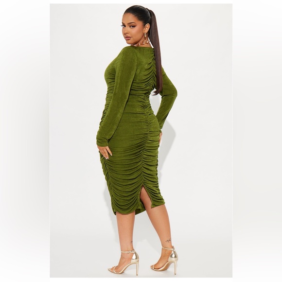 Fashion Nova Kaci Ruched Midi Dress Olive NWT - Picture 2 of 7